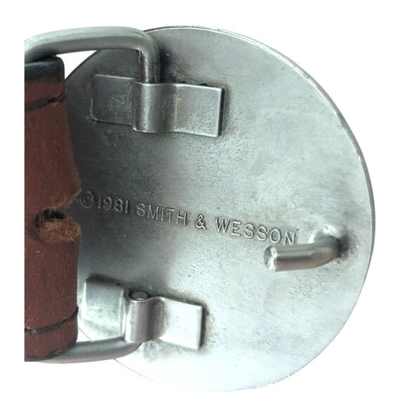 Vintage 38" Smith & Wesson Firearms Leather Belt w .44 Magnum Revolver Buckle - Picture 3 of 9